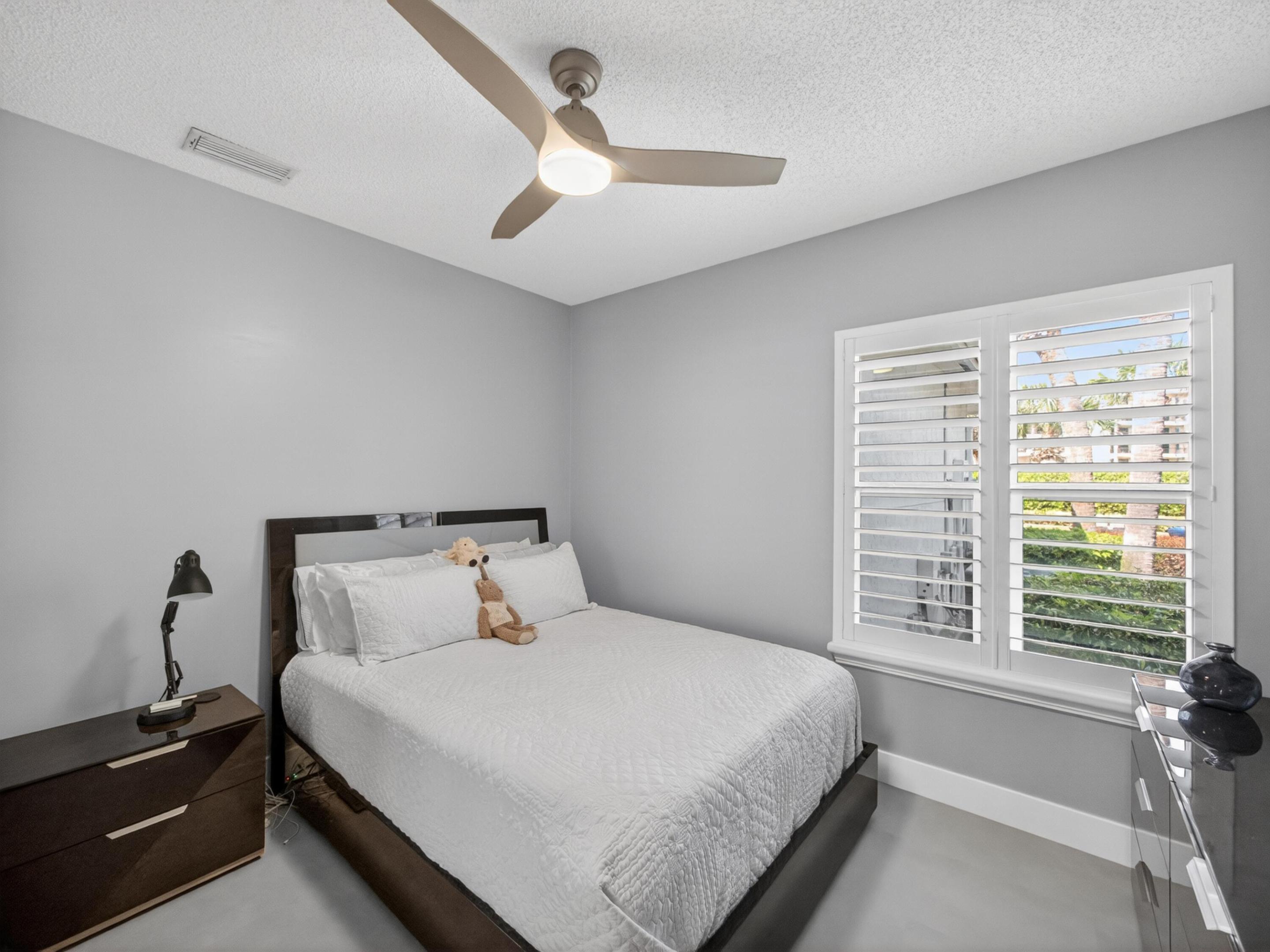 Sea Colony - The Lakes - Residential