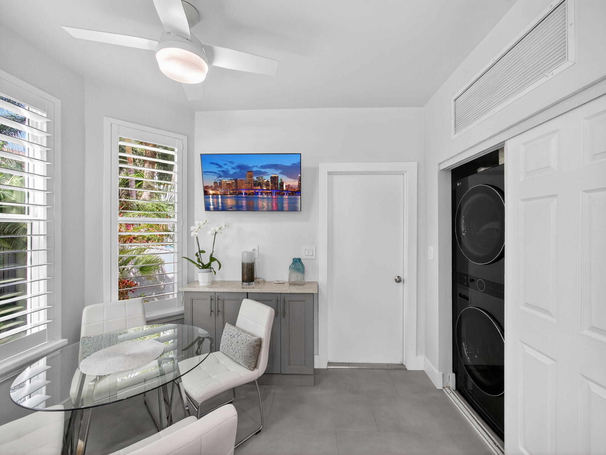 Sea Colony - The Lakes - Residential