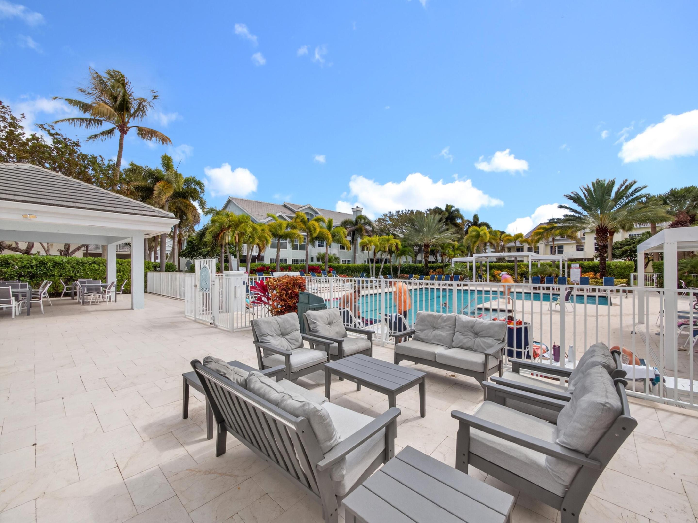 Sea Colony - The Lakes - Residential