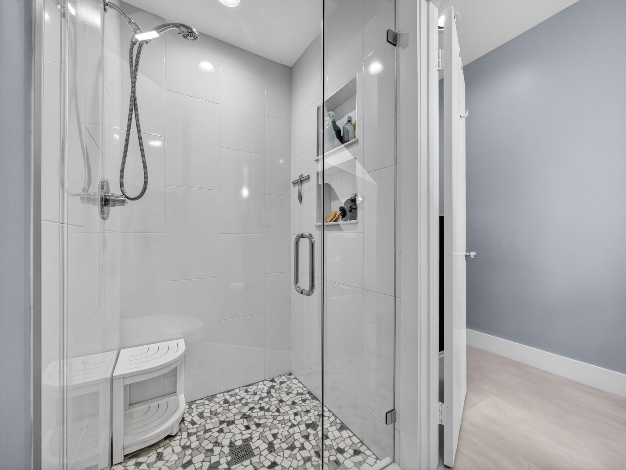 Sea Colony - The Lakes - Residential