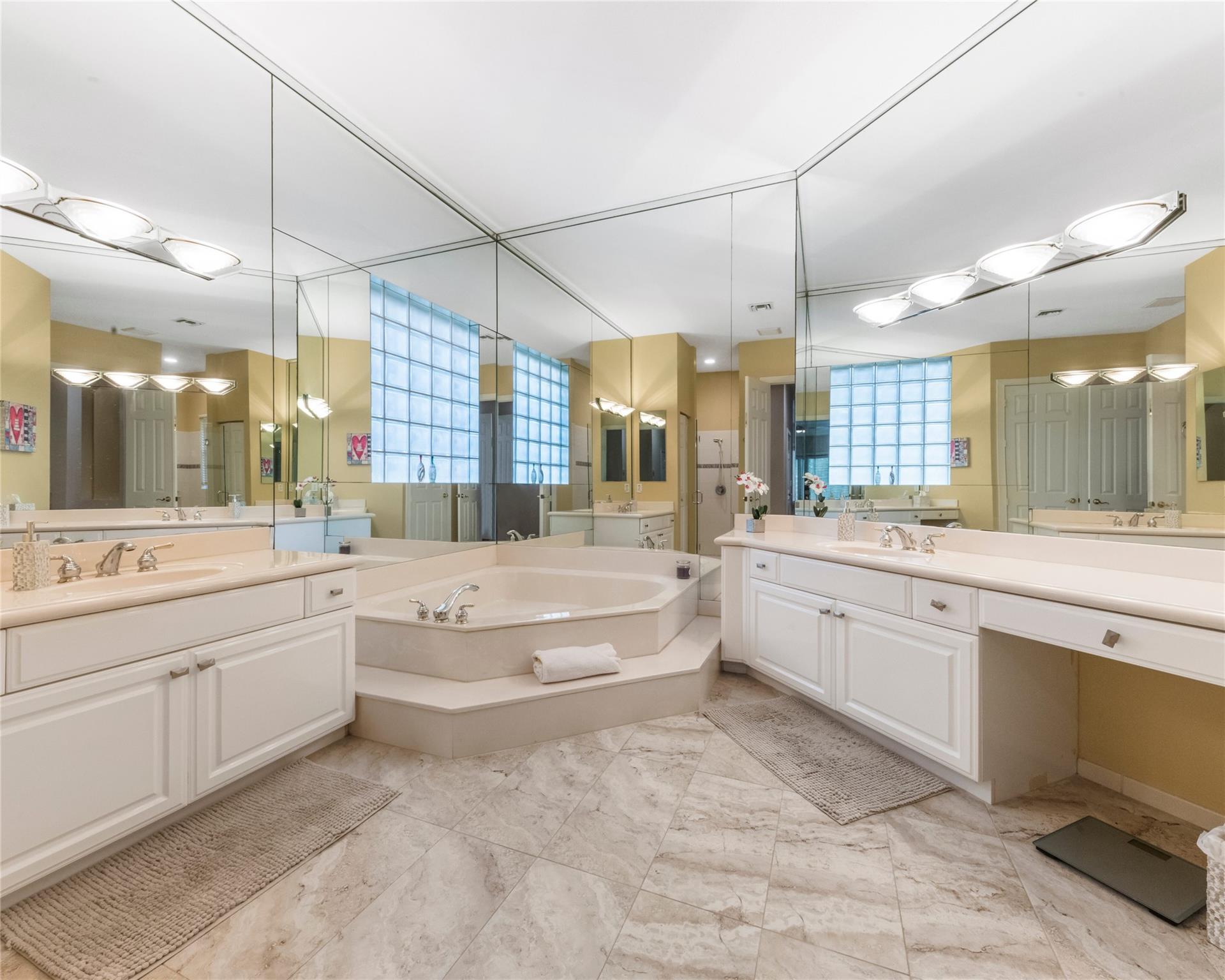 Fox Ridge 157-8 B - Residential