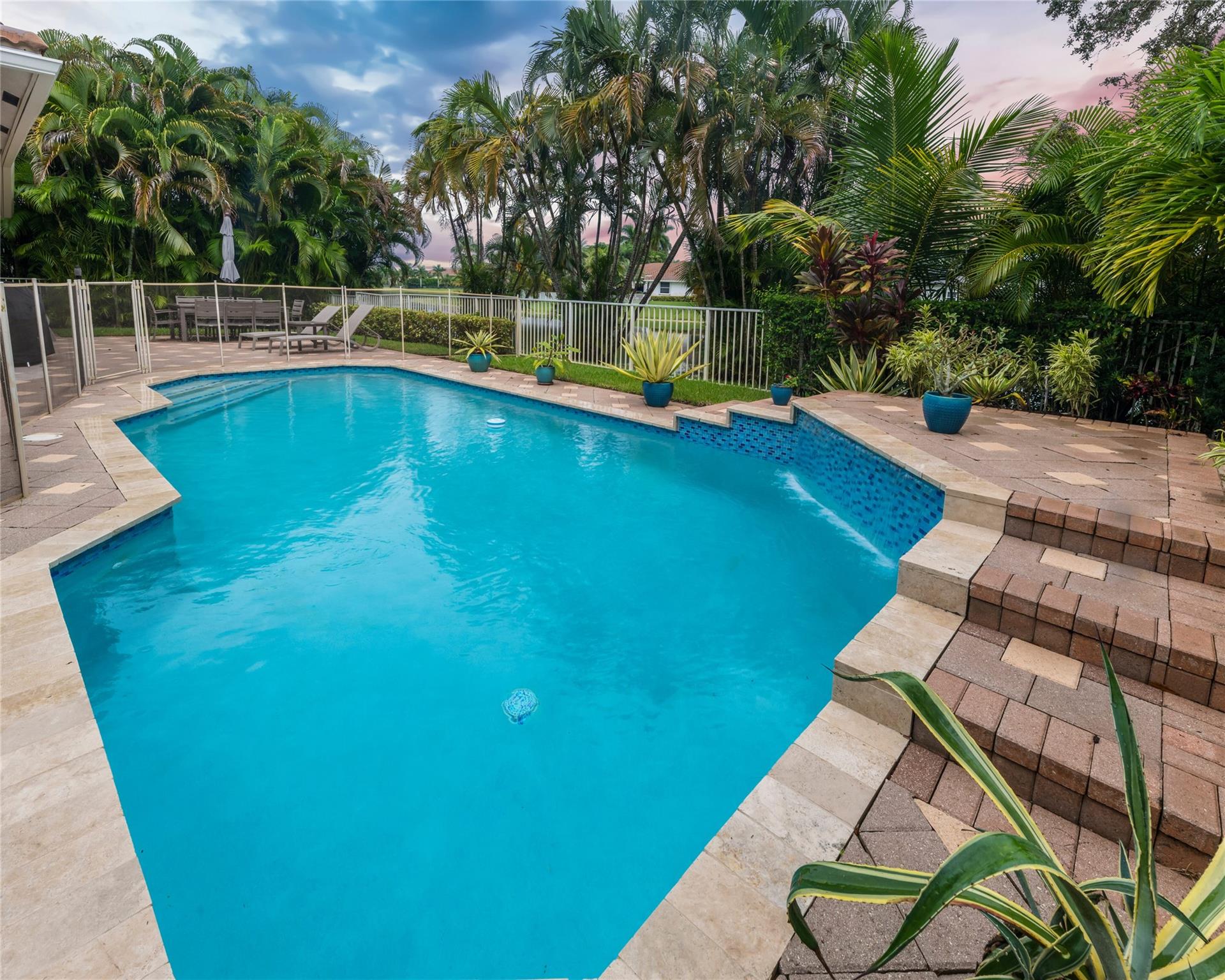 Fox Ridge 157-8 B - Residential
