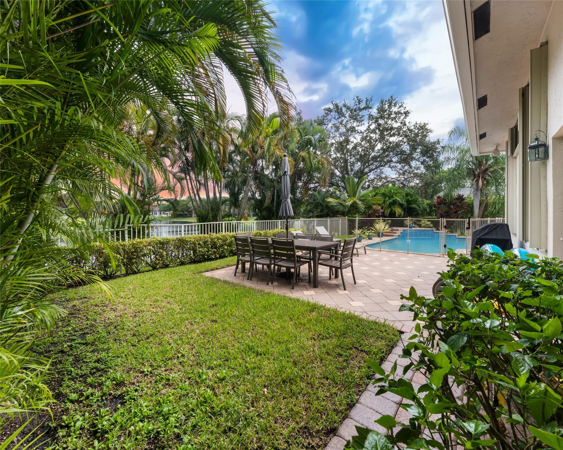 Fox Ridge 157-8 B - Residential