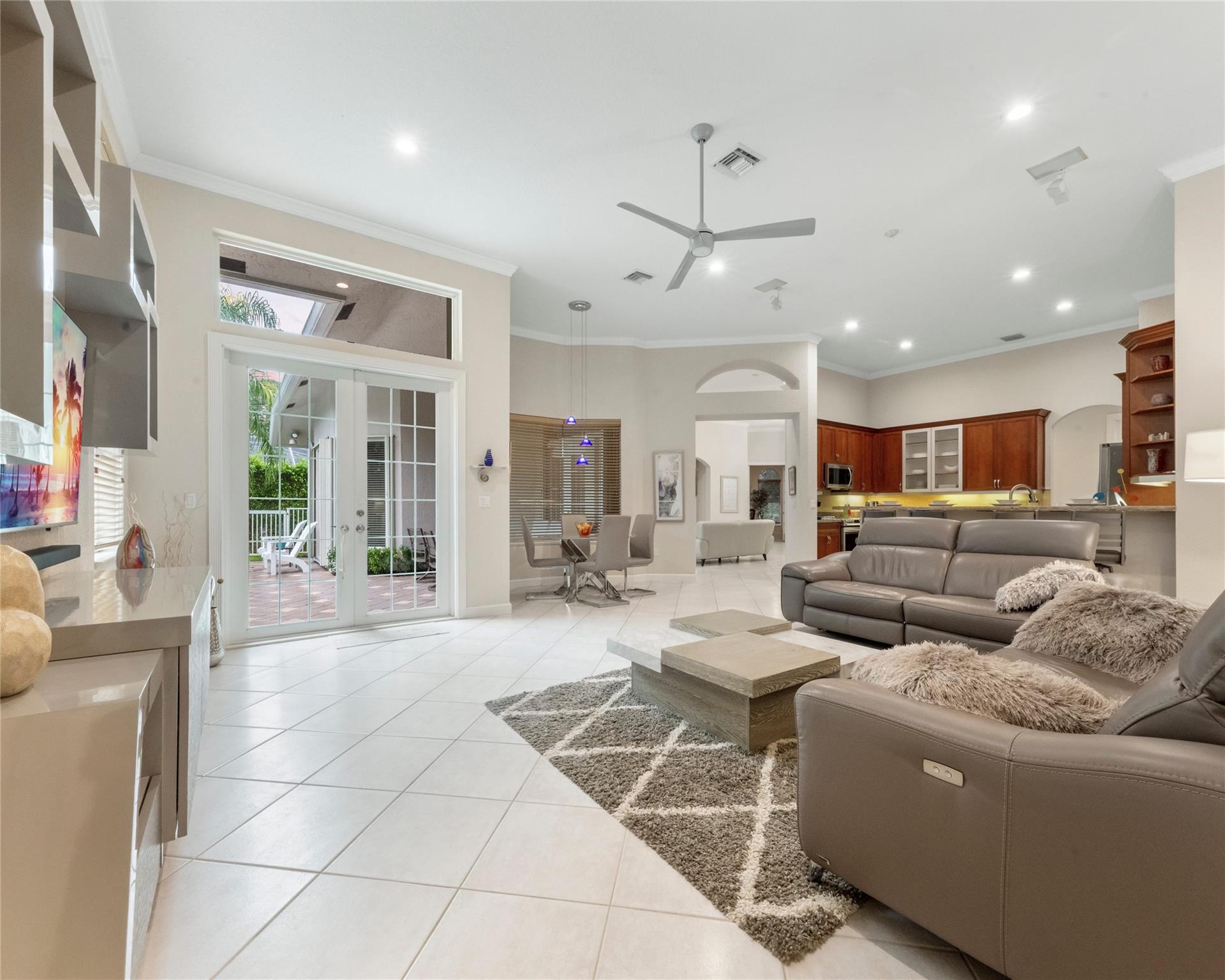 Fox Ridge 157-8 B - Residential