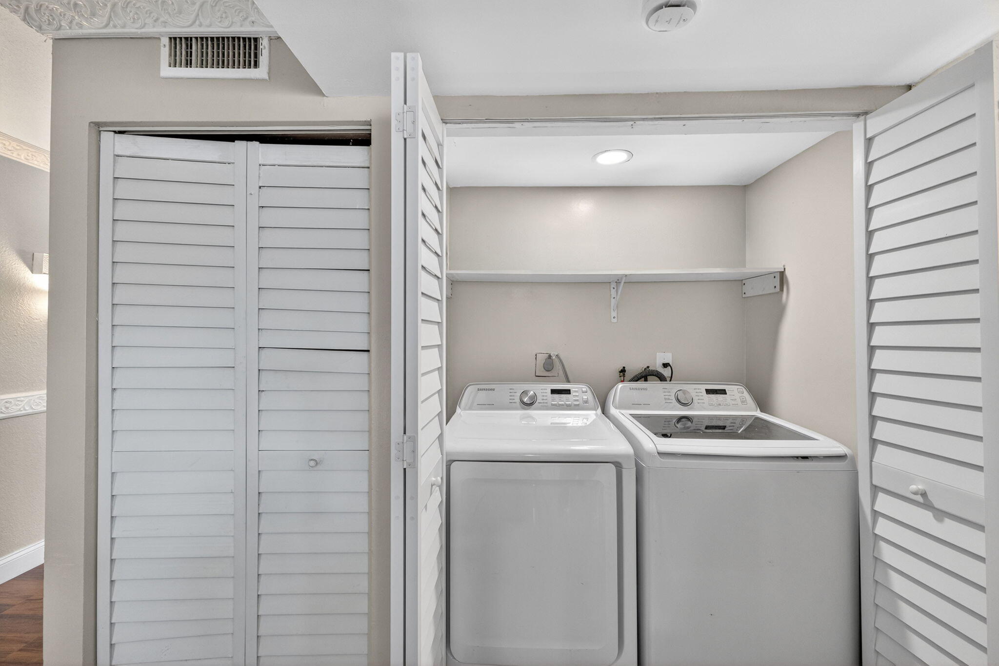 WIMBLEDON AT JACARANDA CONDO - Residential