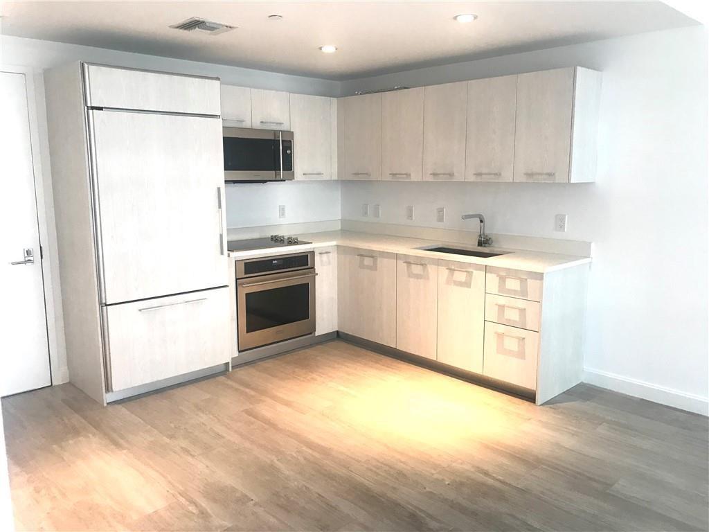 BRICKELL HEIGHTS EAST - Residential