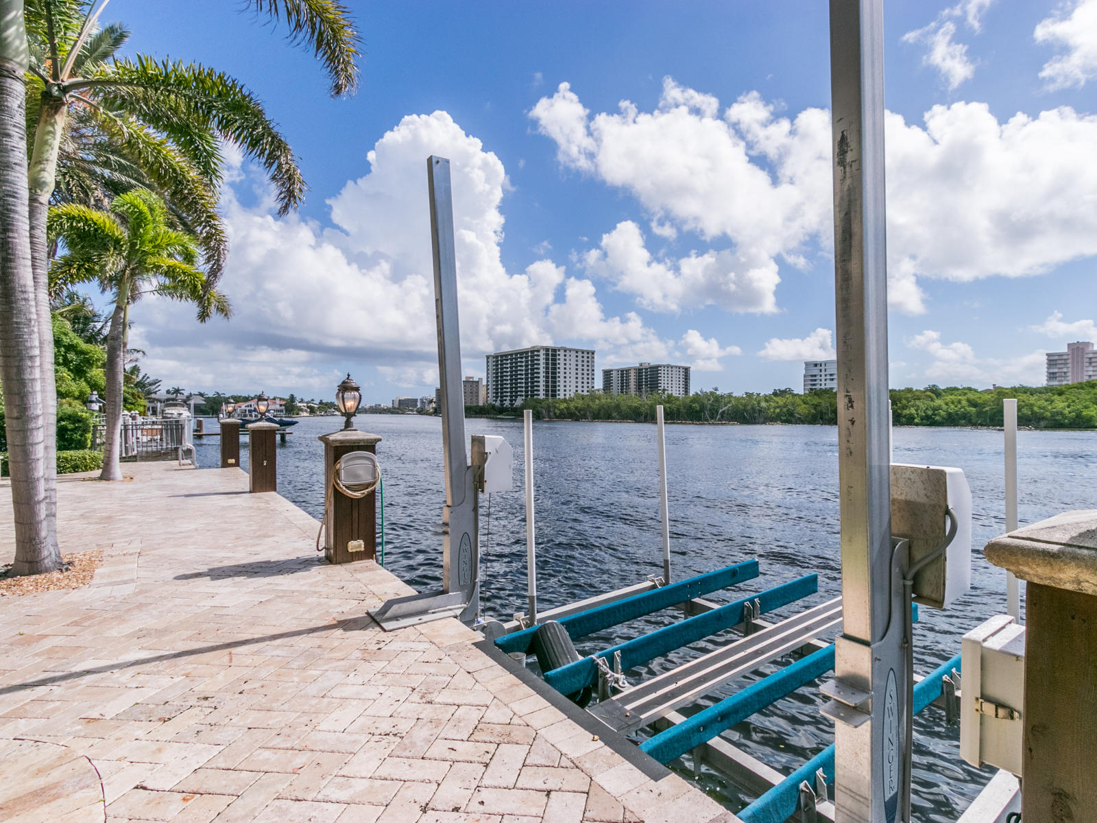 BOCA HARBOUR ISLAND SEC - Residential