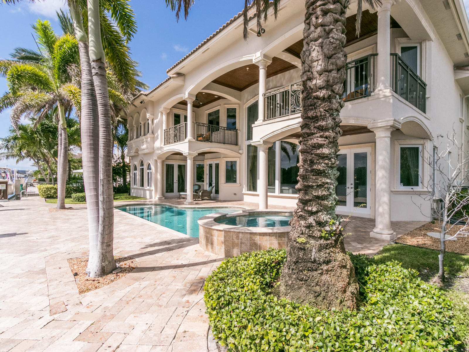 BOCA HARBOUR ISLAND SEC - Residential