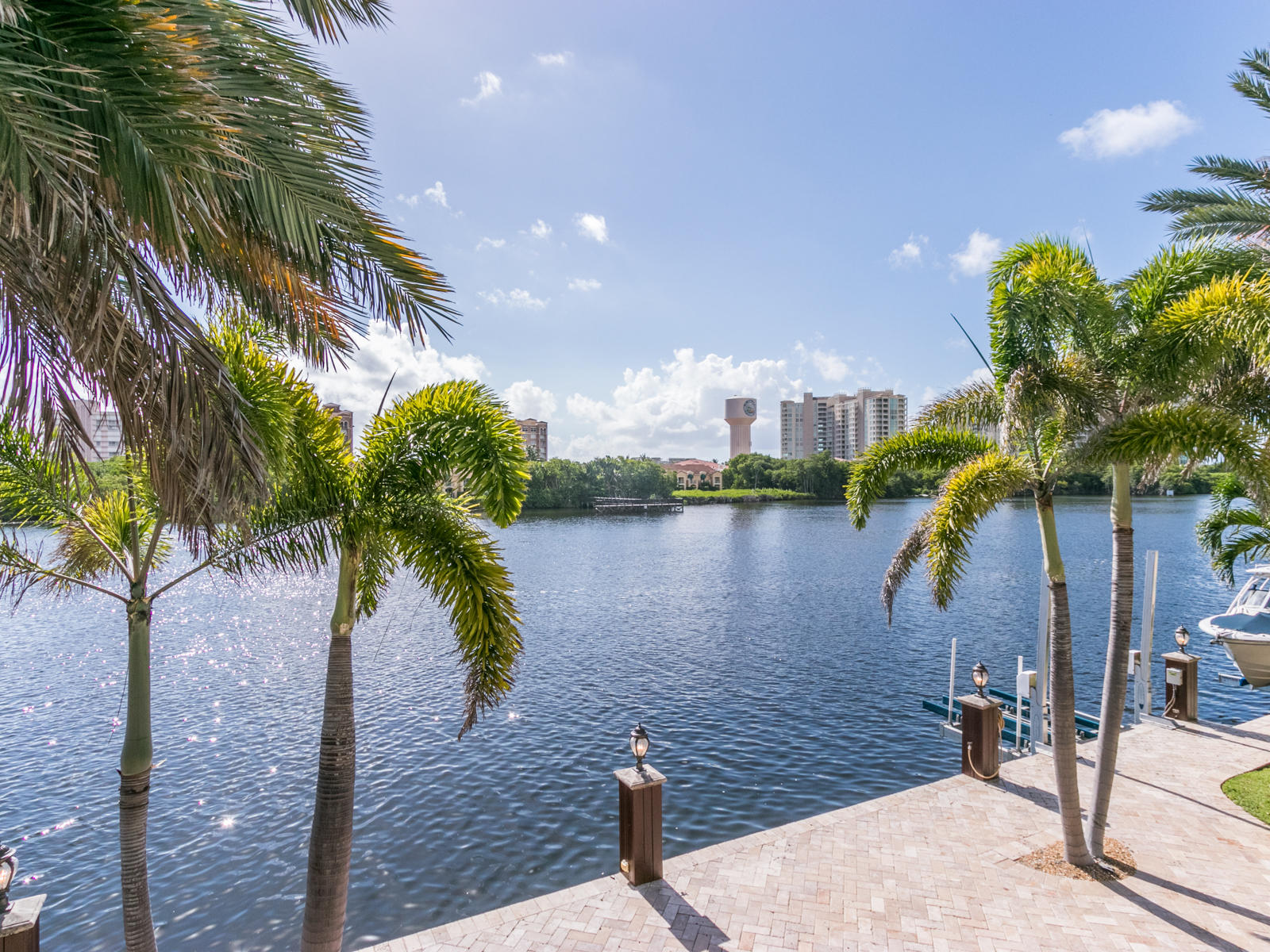 BOCA HARBOUR ISLAND SEC - Residential