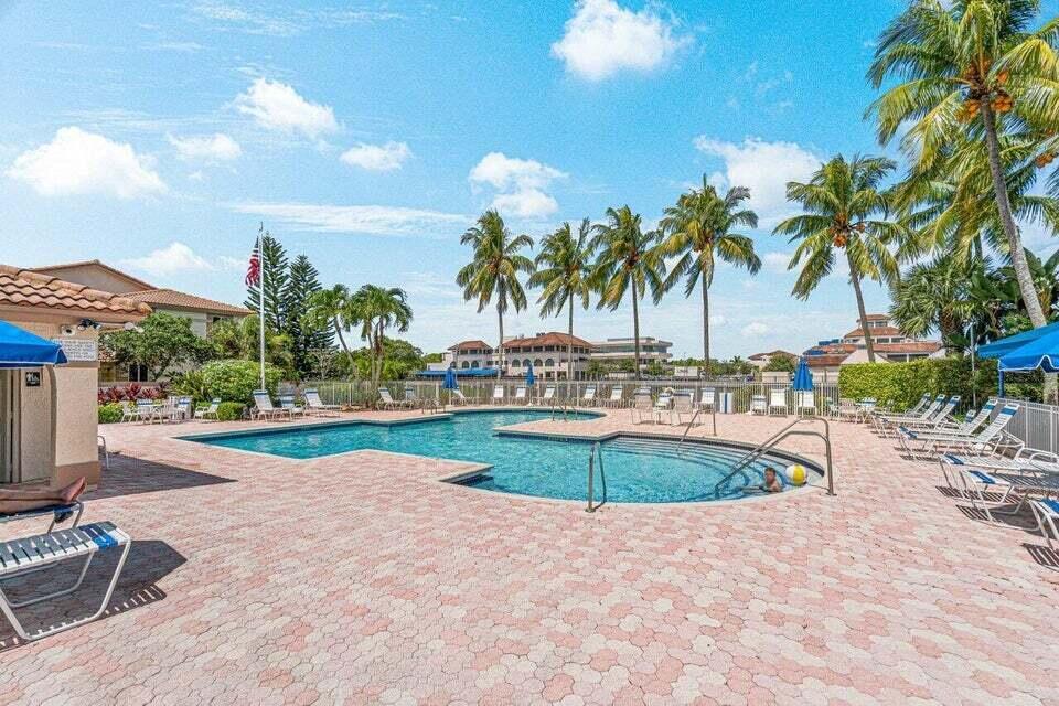 PLUM AT BOCA POINTE CONDO - Residential