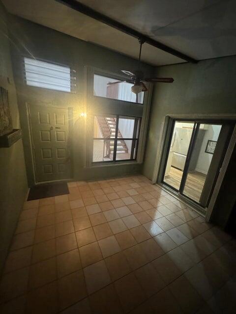 SAVANNAH'S CONDOMINIUM SE - Residential