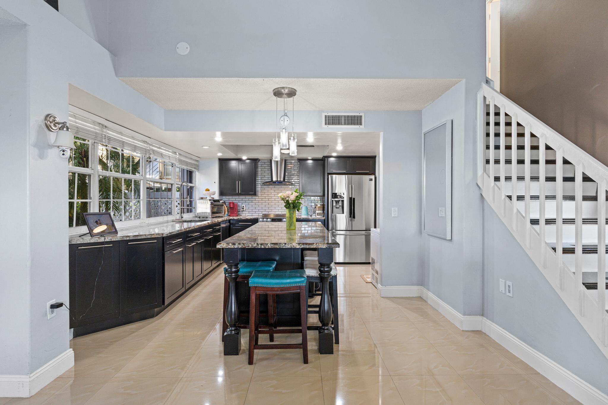 1202 Copley Court