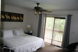 UNIVERSITY MAPLEWOOD TOWNHOUSES CONDO - Residential