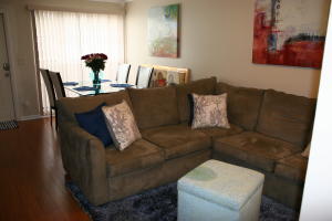 UNIVERSITY MAPLEWOOD TOWNHOUSES CONDO - Residential