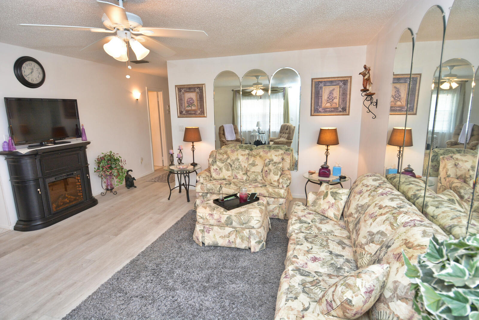 VISTA DEL LAGO CONDO - Residential