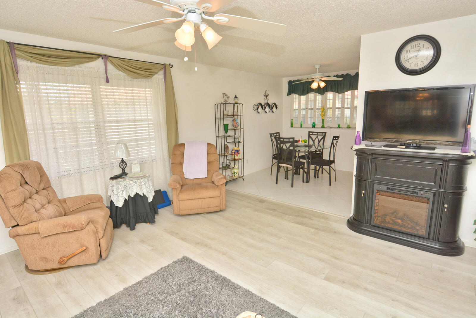 VISTA DEL LAGO CONDO - Residential