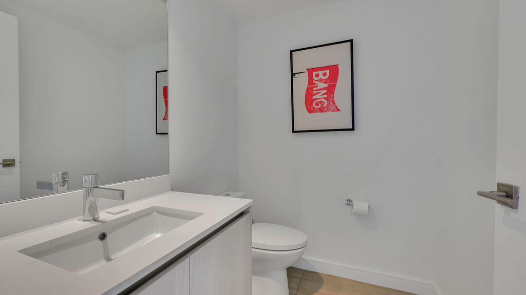 3131 NE 7th Avenue Unit 2206