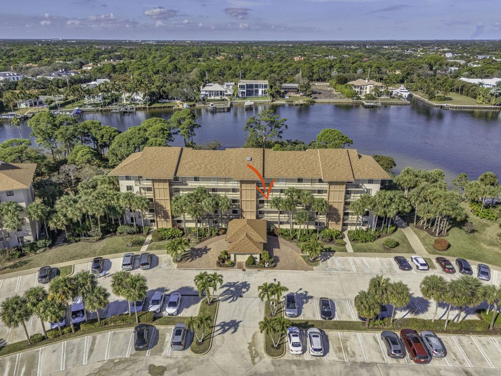 Photo of 1901 Marina Isle Way #304, Jupiter, FL 33477 (MLS # R11163108)