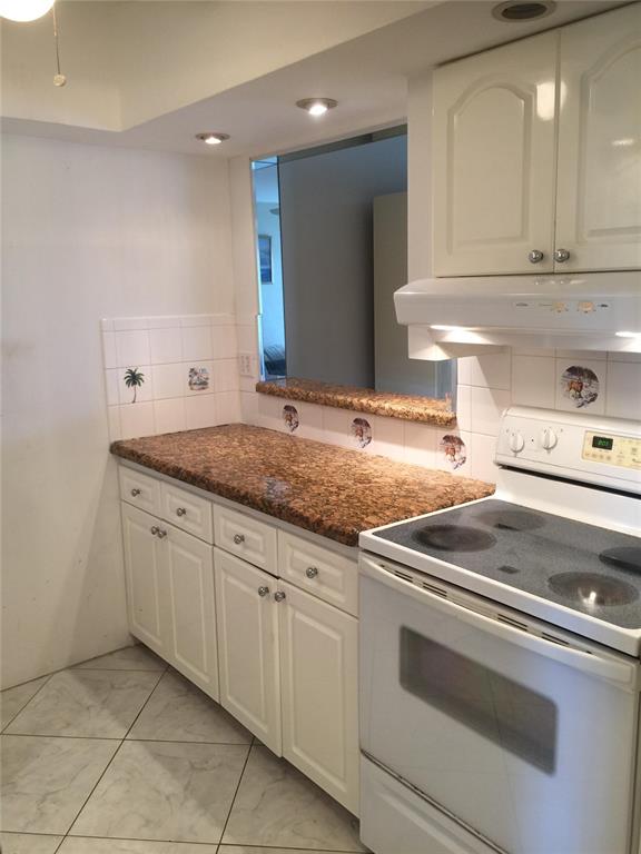 COASTAL GARDEN CONDO - Residential Lease