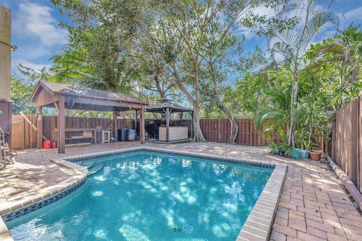 Lofts of Palm Aire - Residential