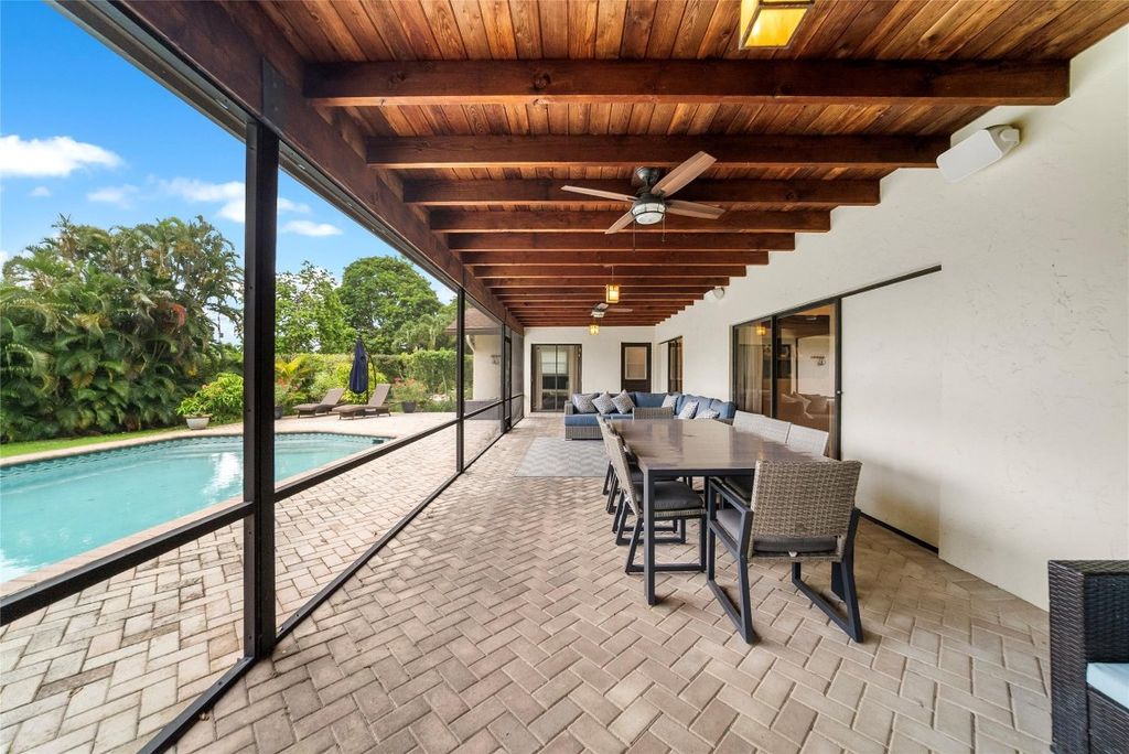 Photo of 1260 NW 8th Street, Boca Raton, FL 33486 (MLS # F10506784)