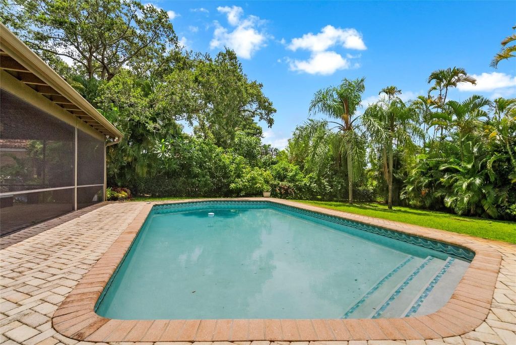 Photo of 1260 NW 8th Street, Boca Raton, FL 33486 (MLS # F10506784)