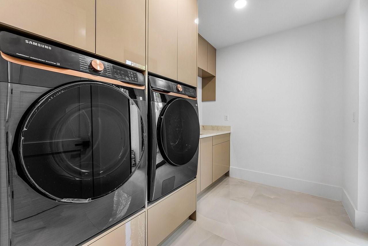 The Oaks - Residential