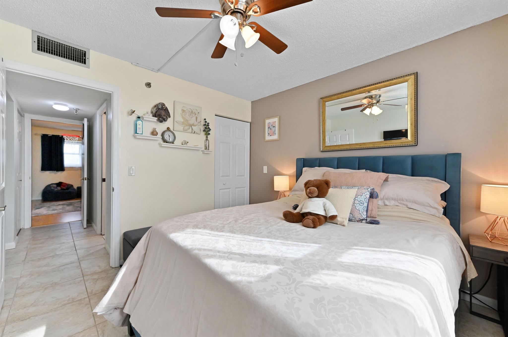 BOCA TEECA CONDO 9 - Residential