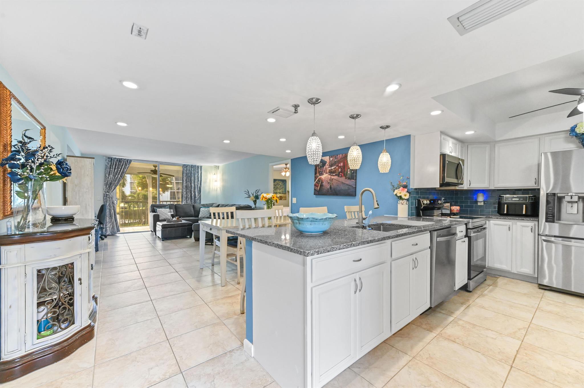 BOCA TEECA CONDO 9 - Residential