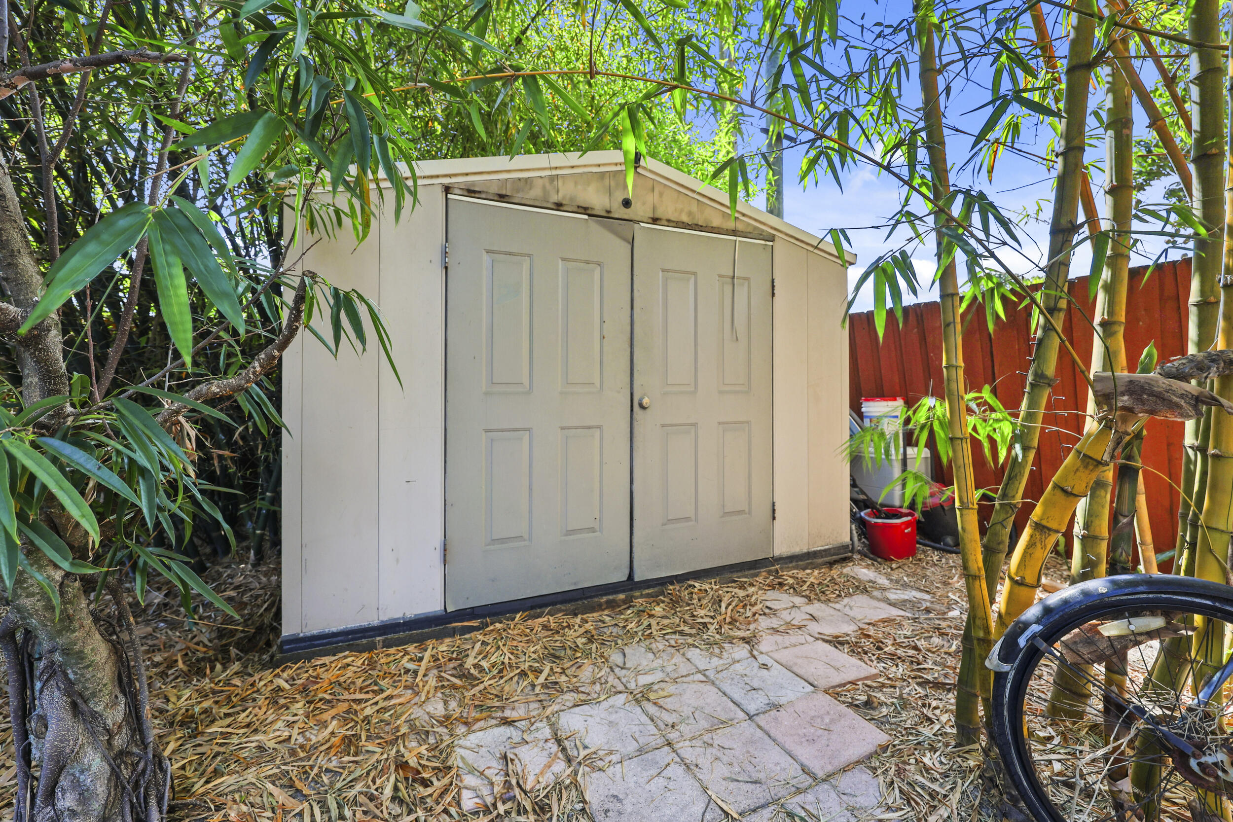 PALM SPRINGS VILLAGE 3 - Residential