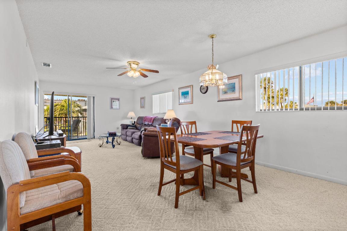 THE FOUR SEASONS CONDO PH V - Residential