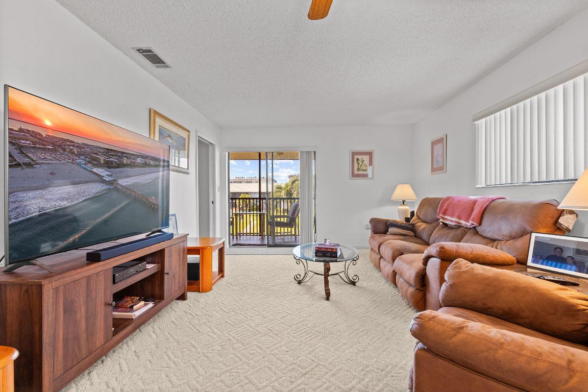 THE FOUR SEASONS CONDO PH V - Residential