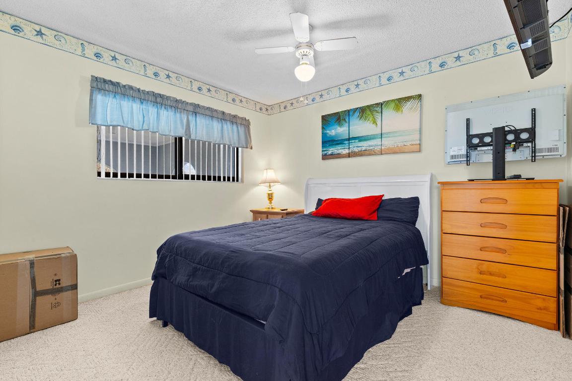 THE FOUR SEASONS CONDO PH V - Residential