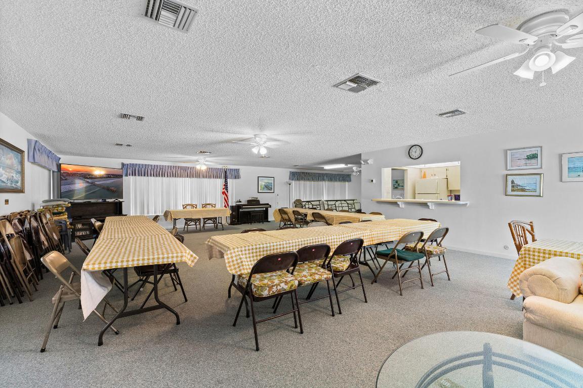 THE FOUR SEASONS CONDO PH V - Residential