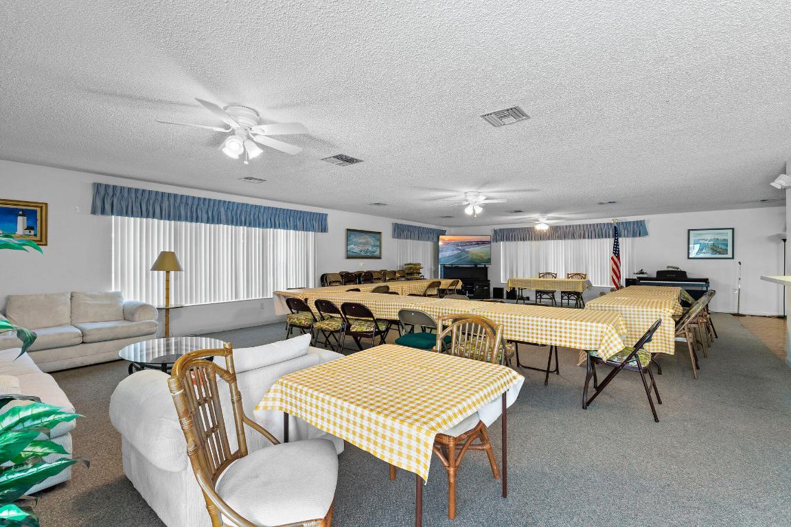 THE FOUR SEASONS CONDO PH V - Residential