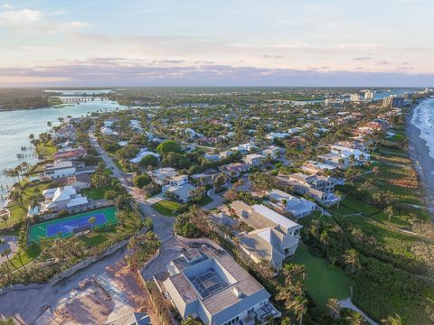 A home in Jupiter Inlet Colony