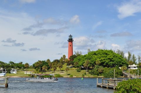 A home in Jupiter Inlet Colony