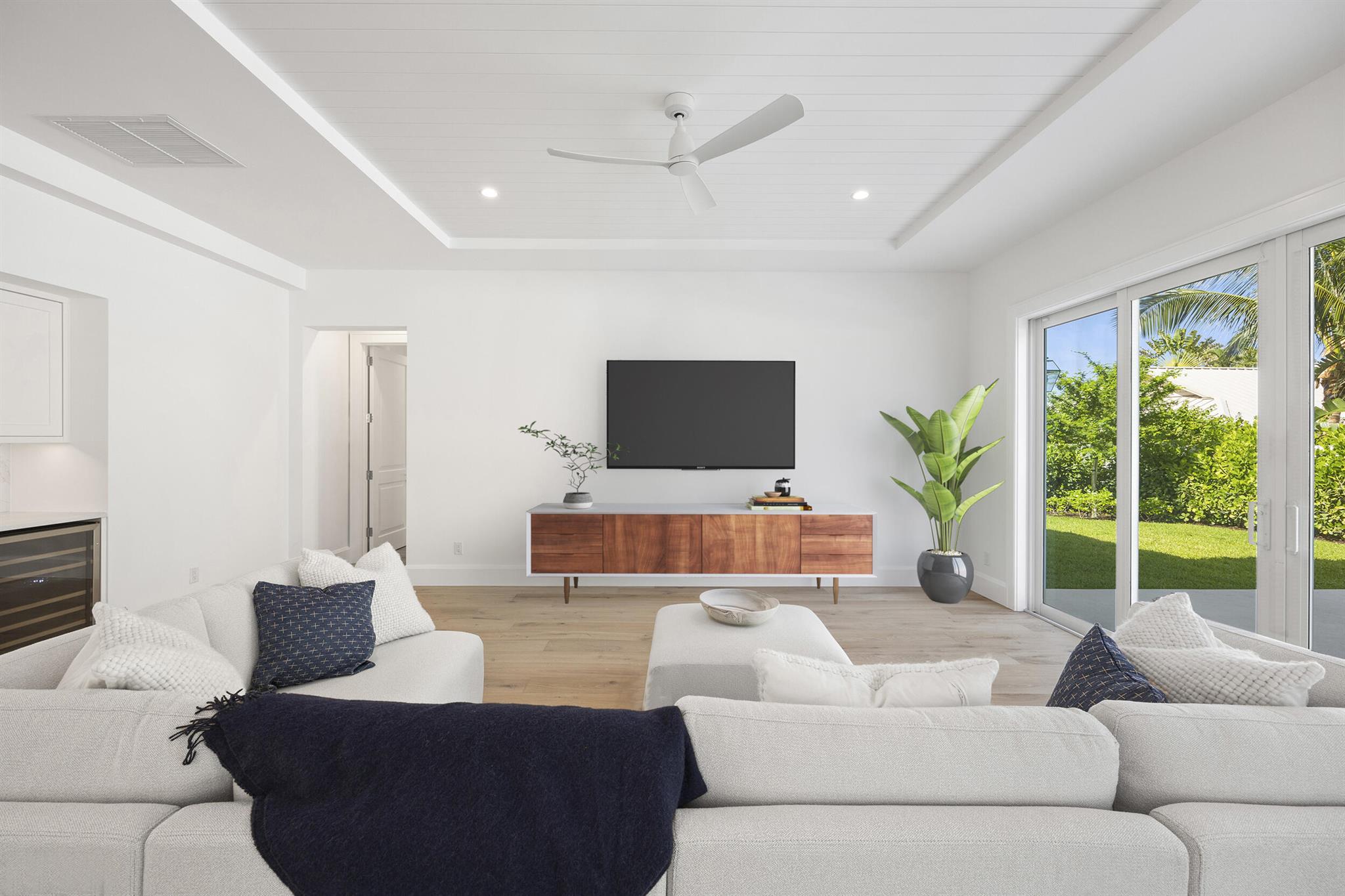 JUPITER INLET BEACH COLON - Residential