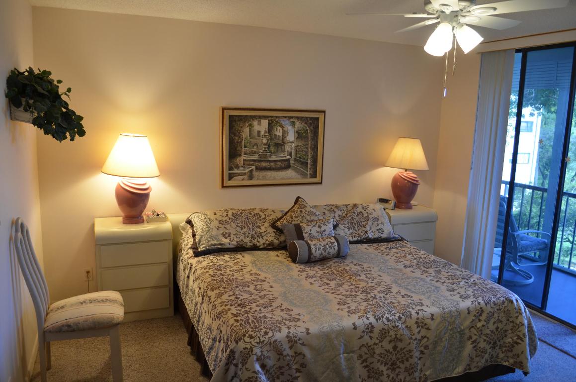 PALMETTO CONDOMINIUM AT LAS VERDES - Residential