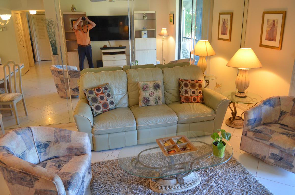 PALMETTO CONDOMINIUM AT LAS VERDES - Residential