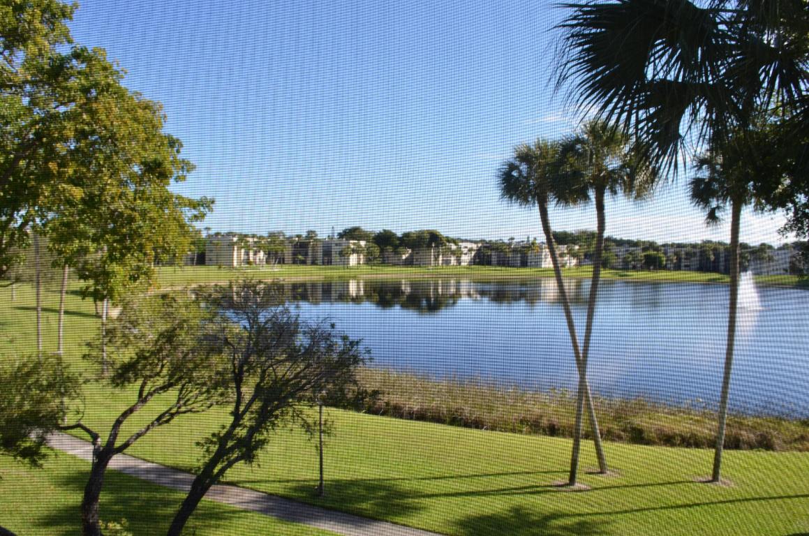 PALMETTO CONDOMINIUM AT LAS VERDES - Residential