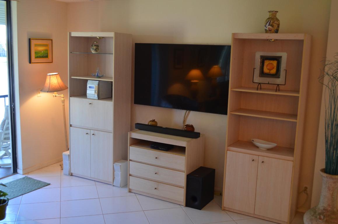 PALMETTO CONDOMINIUM AT LAS VERDES - Residential