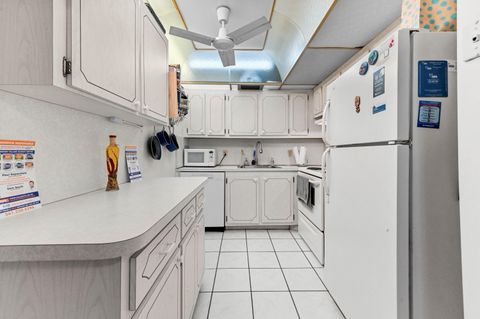 Tiny photo for 294 Prescott O, Deerfield Beach, FL 33442 (MLS # B26035767)