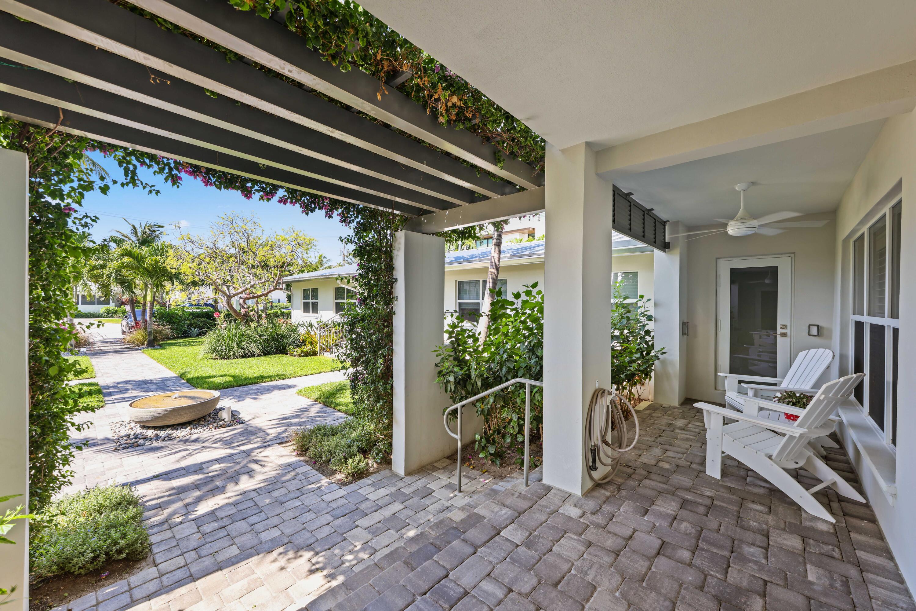 1025 Casuarina Road 3