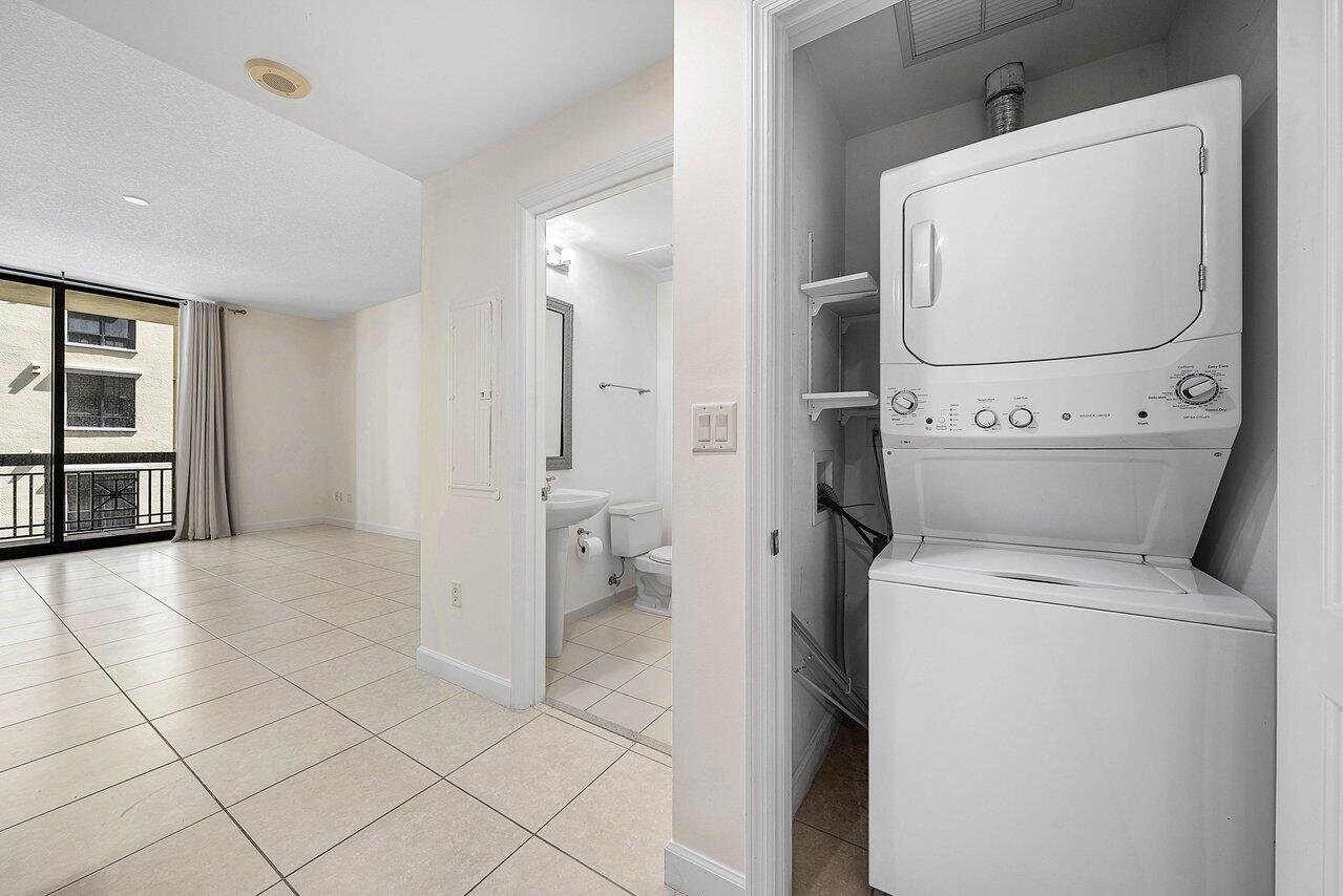 801 S Olive Avenue 717