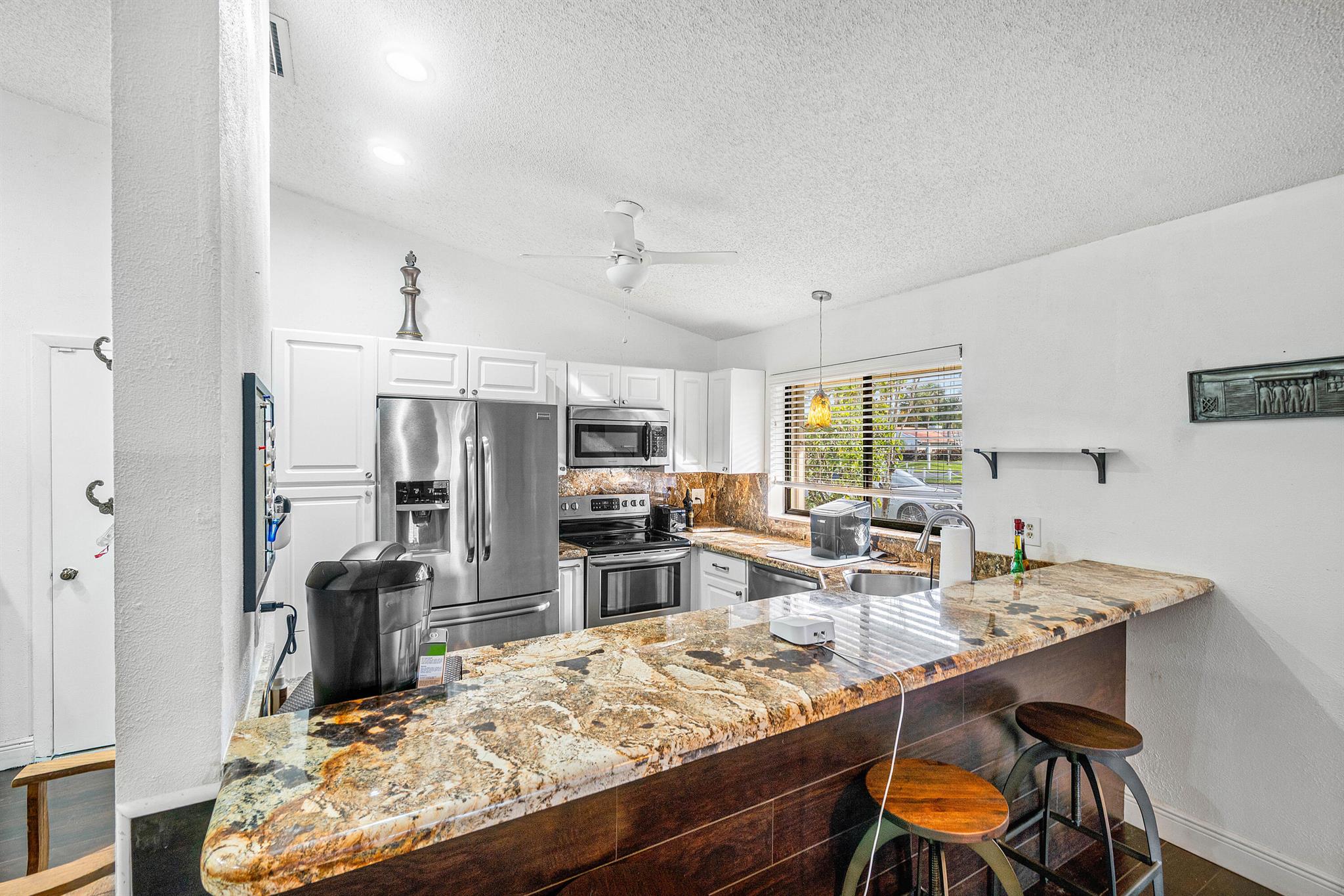 VILLAS OF MONTEREY AT IND - Residential