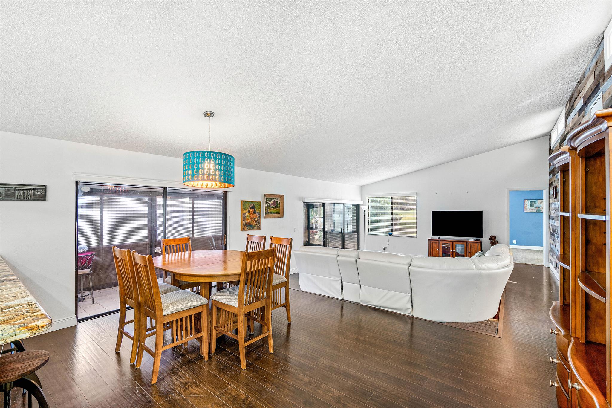 VILLAS OF MONTEREY AT IND - Residential