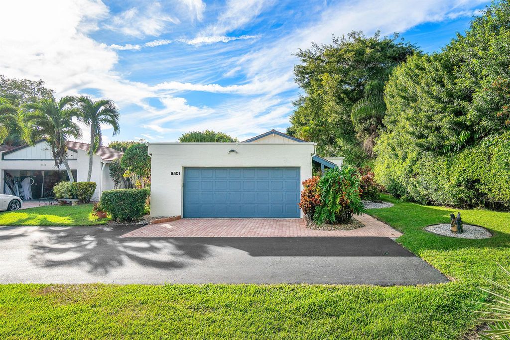 Photo of 5501 Ainsley Court, Boynton Beach, FL 33437 (MLS # R11148082)