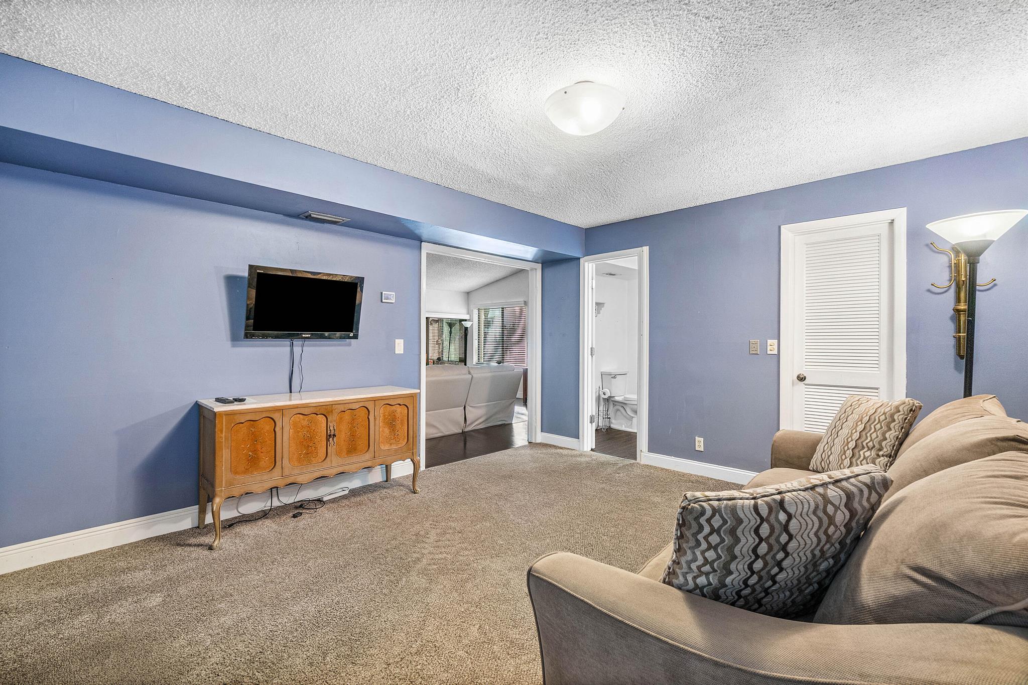 VILLAS OF MONTEREY AT IND - Residential