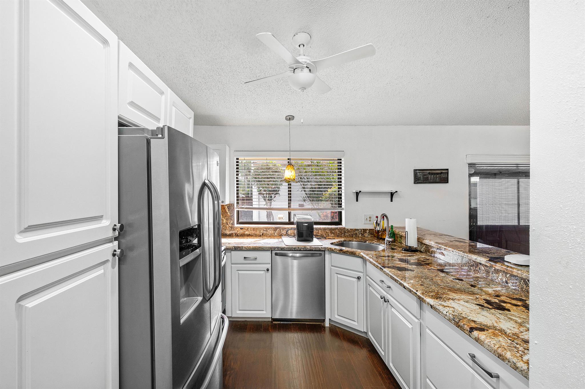 VILLAS OF MONTEREY AT IND - Residential